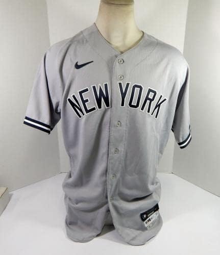 2021. New York Yankees Darren O'Day 56 Igra izdana POS koristio je Grey Jersey 16. P 2 - Igra korištena MLB dresova