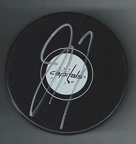 Dmitrij Jaskin potpisao je Vashington Capitals NHL s autogramima